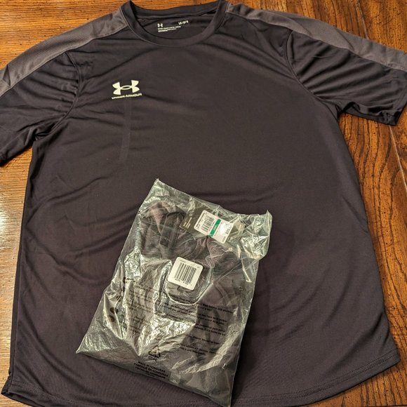 Under Armour Athletic Fit - Picture 1 of 1